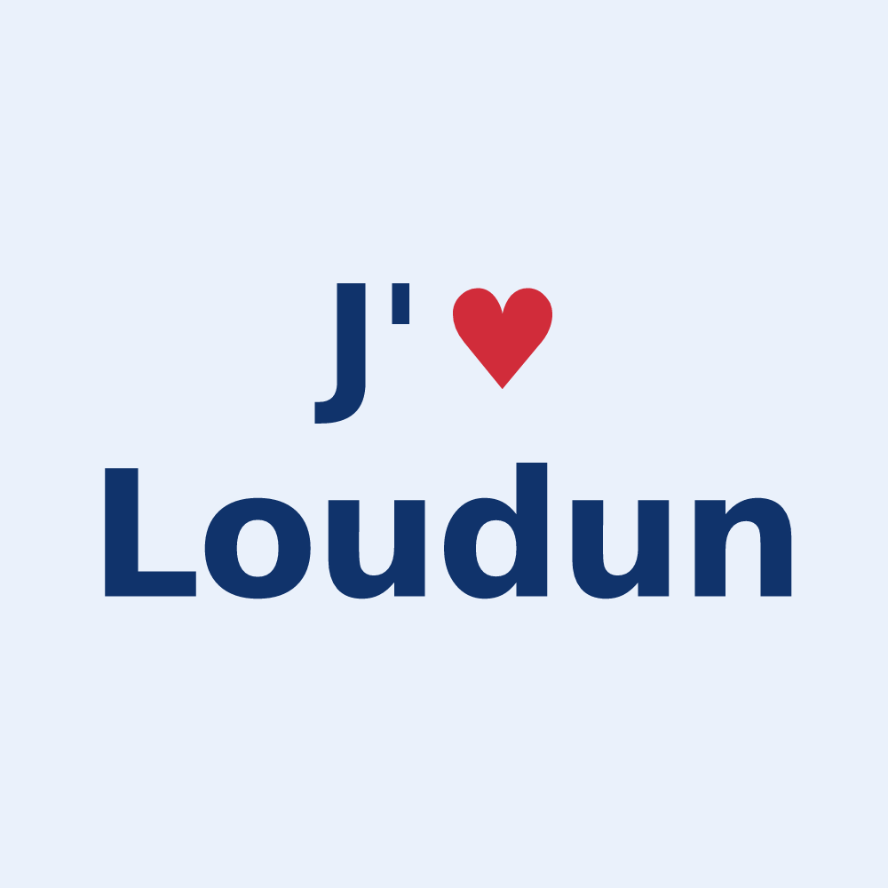 Sticker personnalisé Loudun — design J'aime Loudun