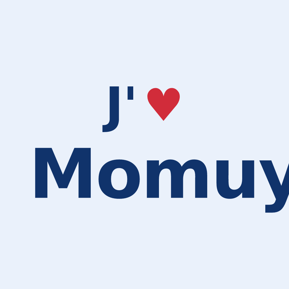 Sticker personnalisé Momuy — design « J'aime Momuy » imprimé sur le sticker