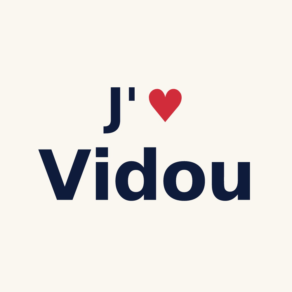 Tasse personnalisée Vidou — design « J'aime Vidou » imprimé sur la tasse